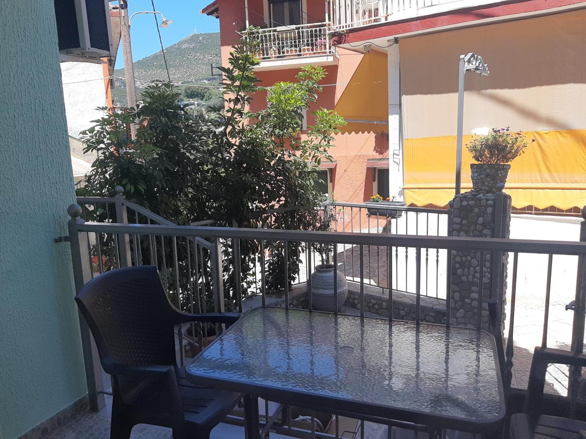 Paraskevi'S Luxury Studios Parga Bagian luar foto