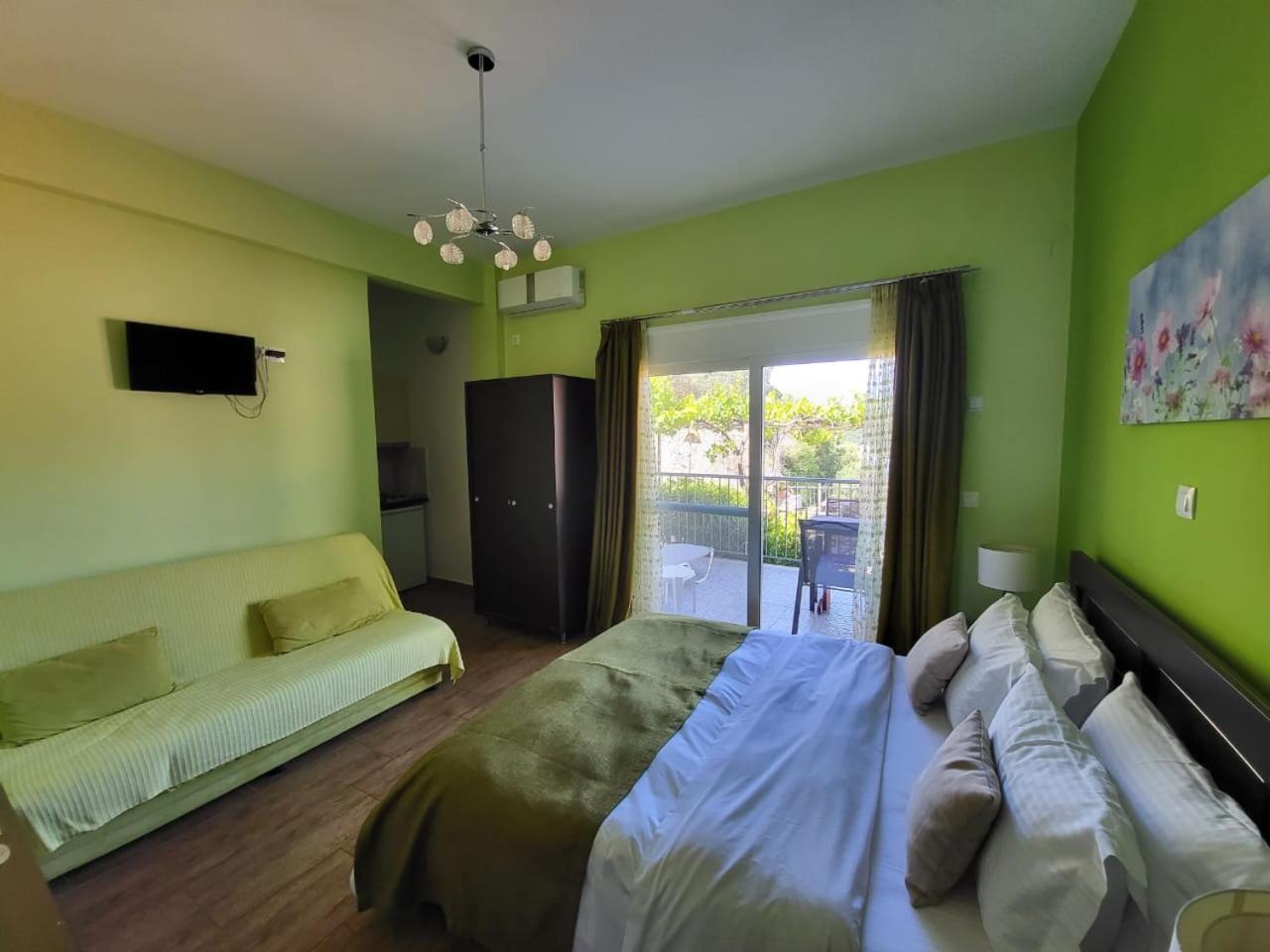 Paraskevi'S Luxury Studios Parga Bagian luar foto