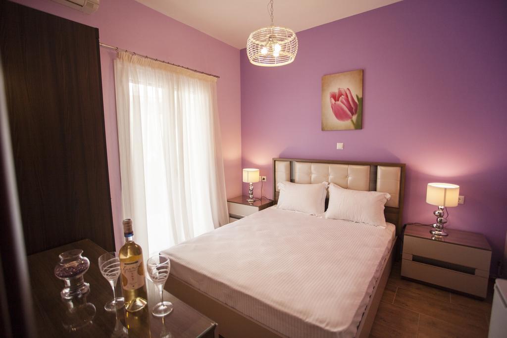 Paraskevi'S Luxury Studios Parga Bagian luar foto