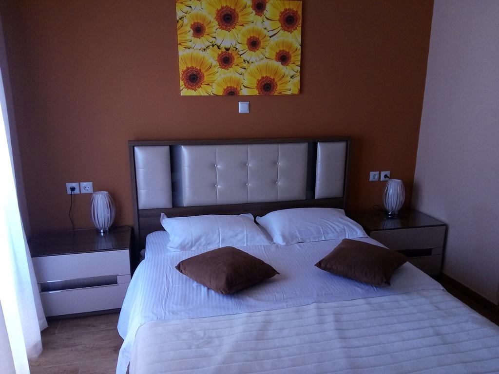Paraskevi'S Luxury Studios Parga Bagian luar foto